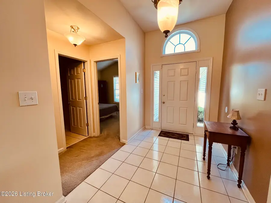 15632 Beckley Hills Dr, Louisville, KY 40245 - #2
