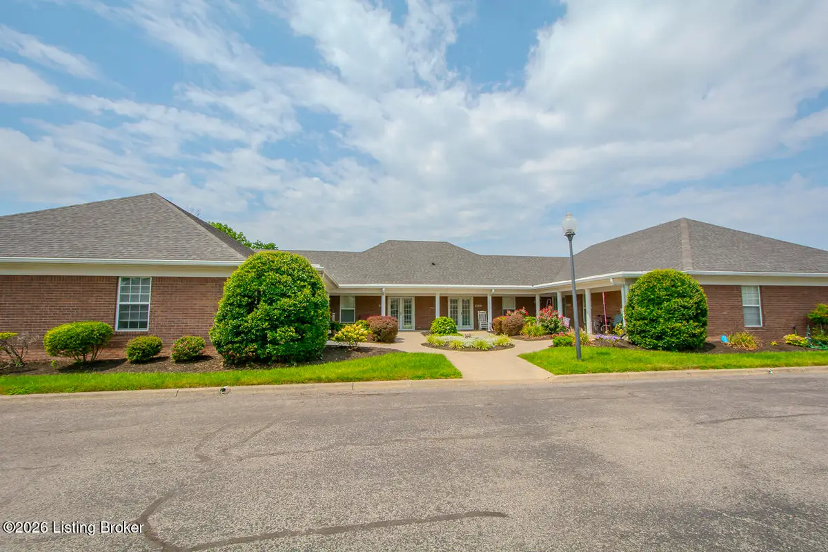 8421 Elsie Ct, Louisville, KY 40228 - #1