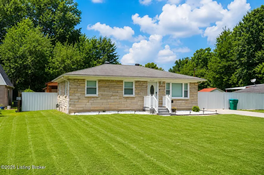 4426 Lynnview Dr, Louisville, KY 40216 - #2
