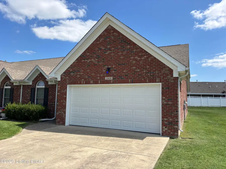 12630 Spring Haven Ct, Louisville, KY 40229 - #2