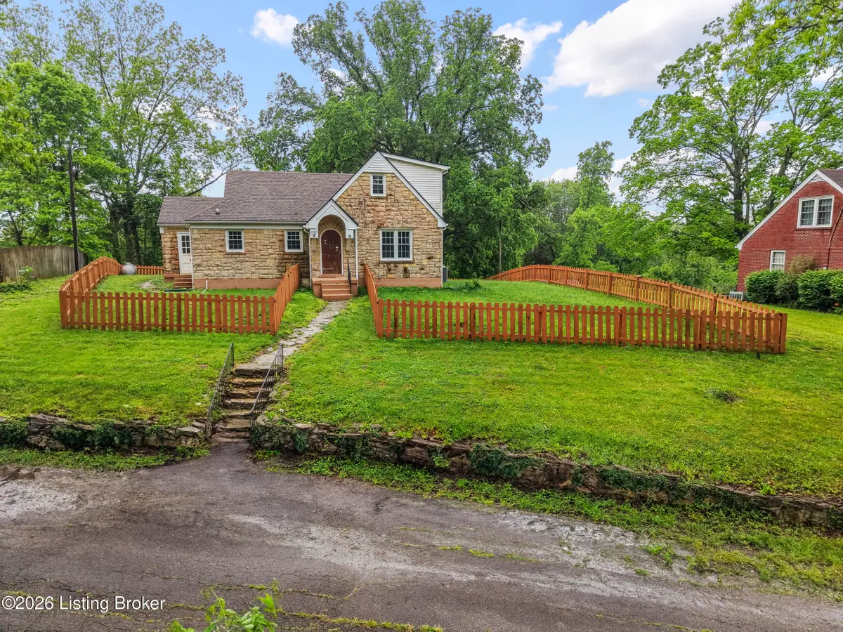 137 Eastview Dr, Taylorsville, KY 40071 - #1