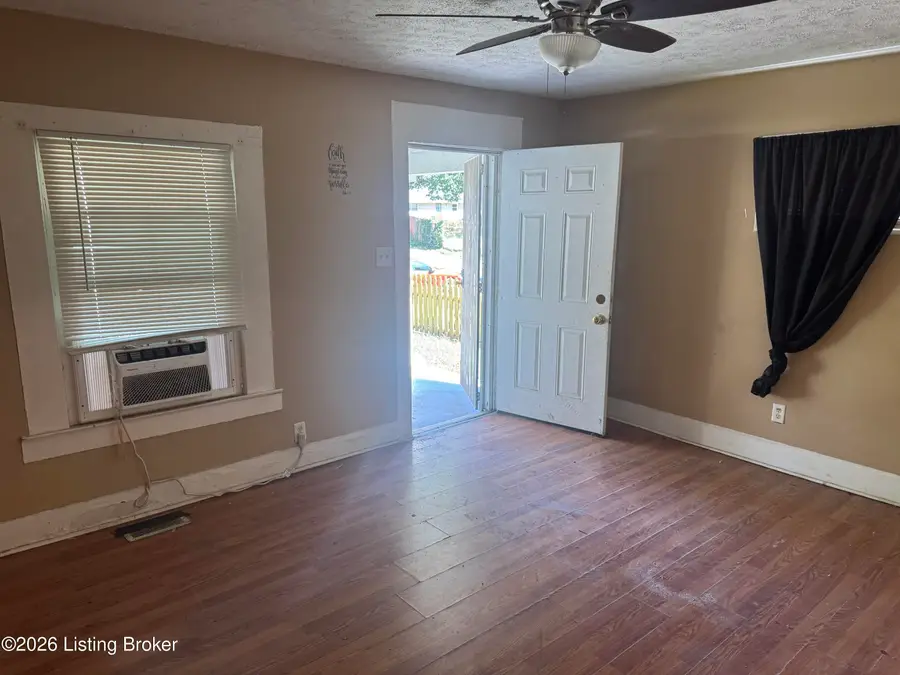 1532 S 30th St, Louisville, KY 40211 - #2