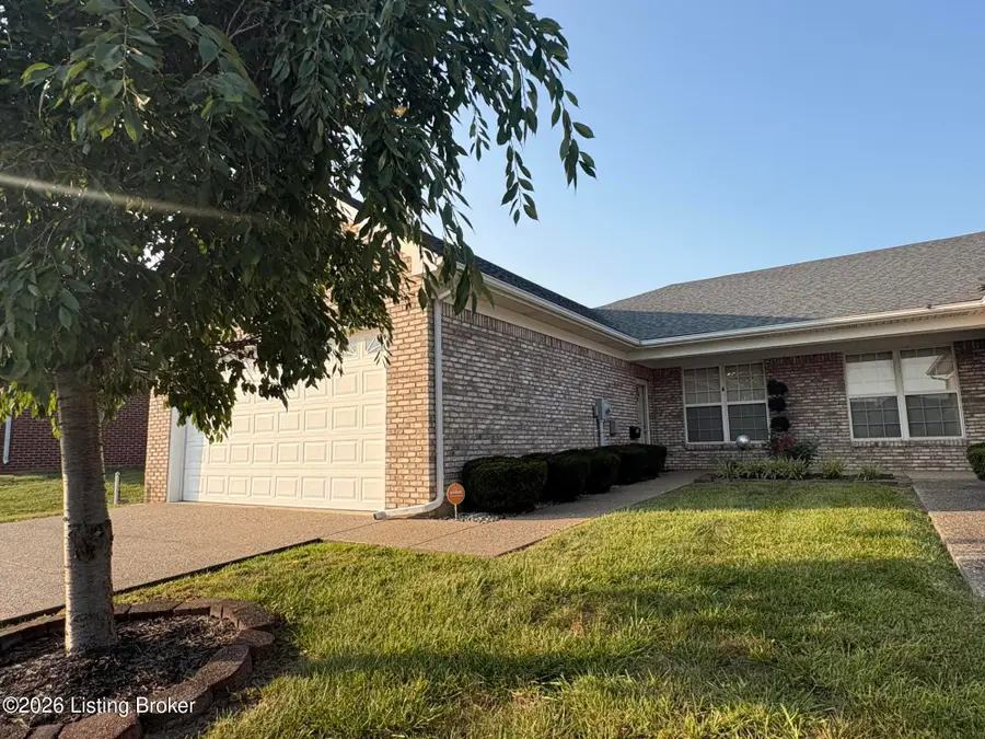 134 Shawnee Ct, Shepherdsville, KY 40165 - #2