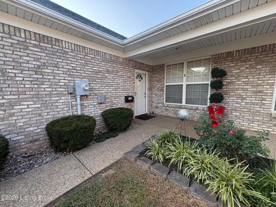 134 Shawnee Ct, Shepherdsville, KY 40165 - #3