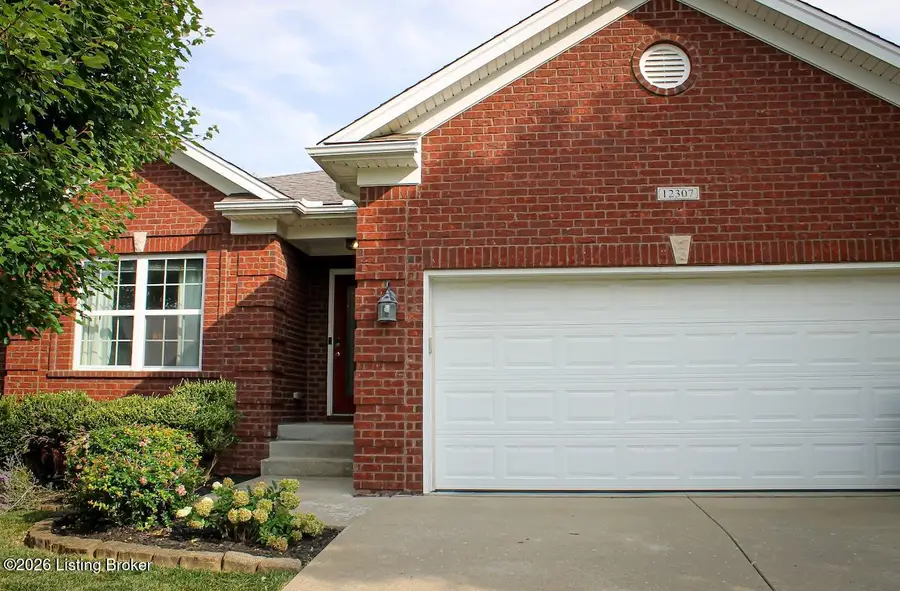 12307 Amber Woods Ct, Louisville, KY 40245 - #2