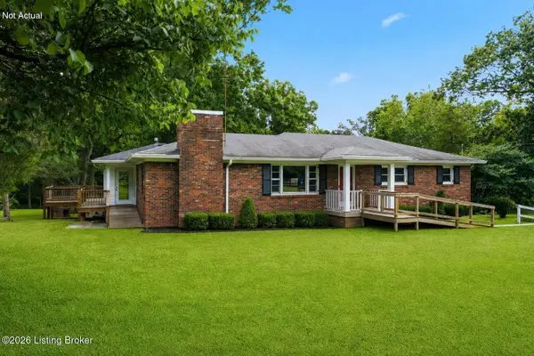 1800 Ironwood Rd, La Grange, KY 40031