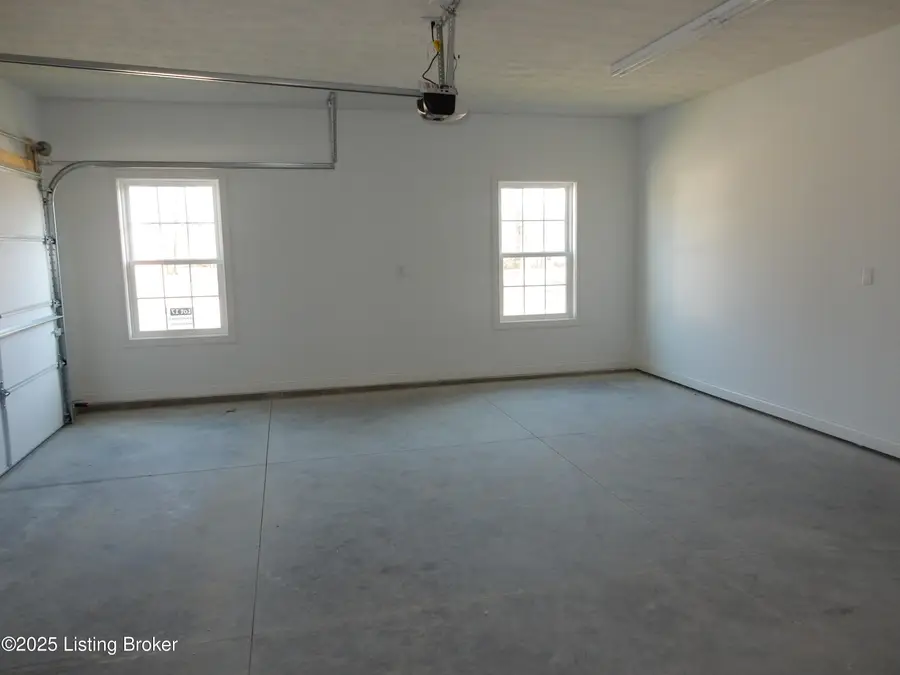 156 Bullitt Creek Dr, Shepherdsville, KY 40165 - #3