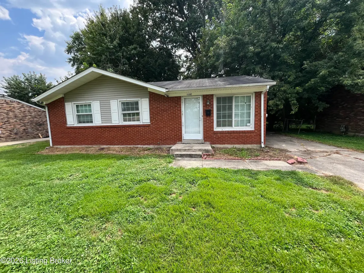 11107 Thunder Dr, Louisville, KY 40272 - #1