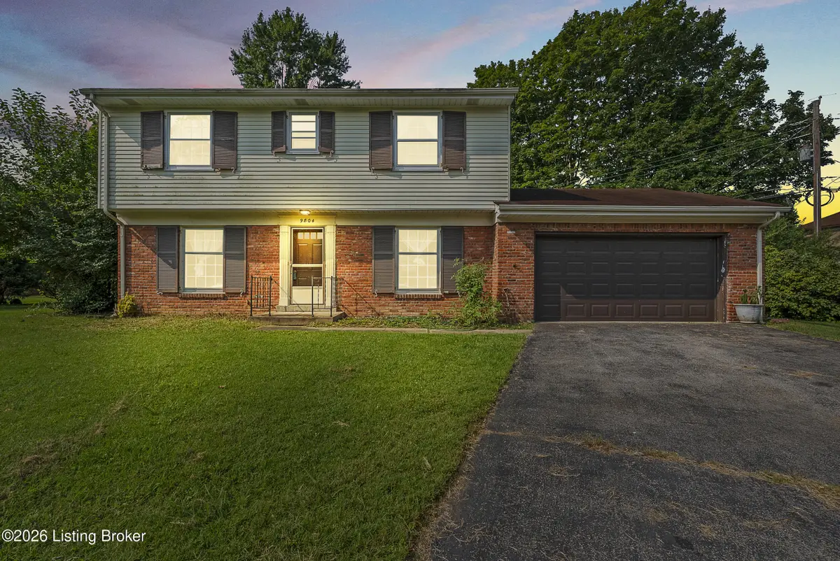 9804 Wildwood Ct, Louisville, KY 40223 - #1