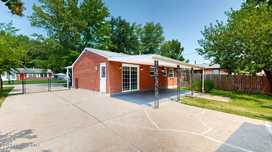 716 Glengarry Dr, Pond Creek, KY 40118 - #3