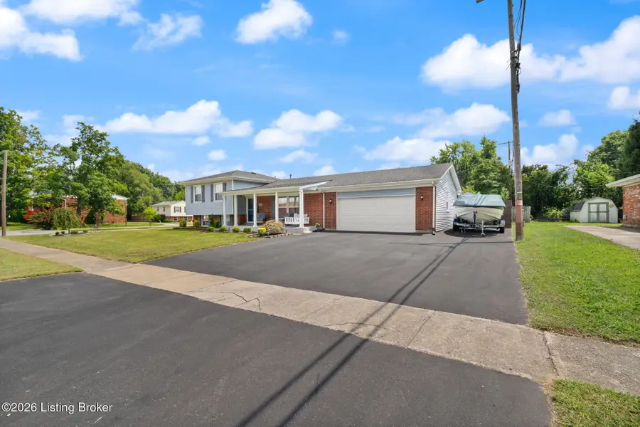 9224 Aylesbury Dr, Louisville, KY 40242 - #2