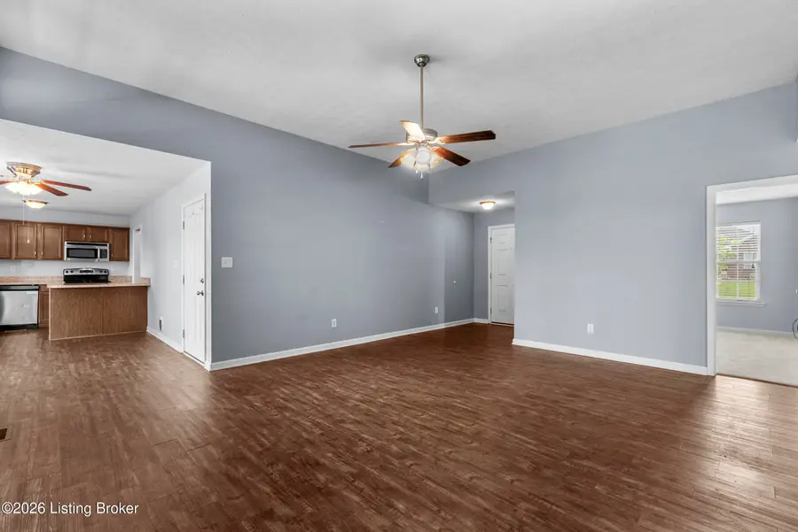112 Gentry Crossings Blvd, Mount Washington, KY 40047 - #2