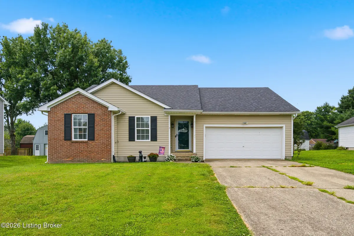 504 Garden Ct, Simpsonville, KY 40067 - #1