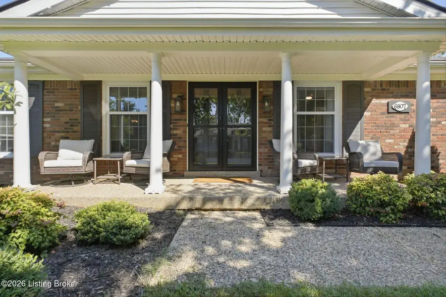 6807 Tottenham Rd, Louisville, KY 40207 - #3