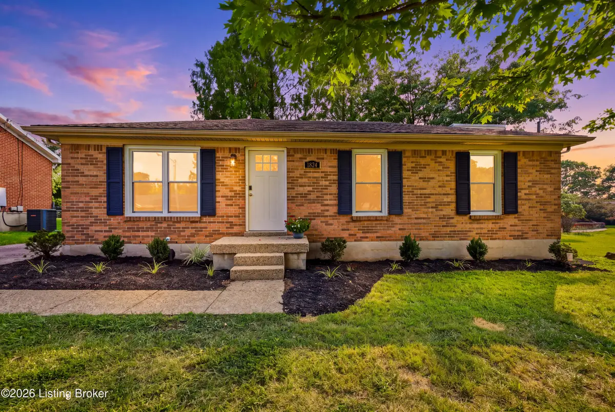 1824 Oakwood Dr, Shelbyville, KY 40065 - #1