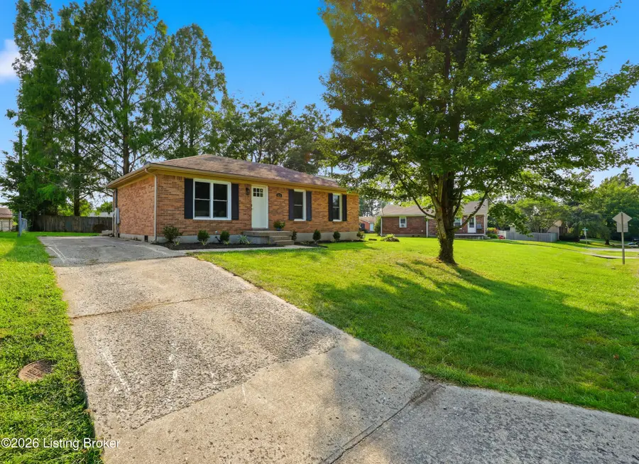1824 Oakwood Dr, Shelbyville, KY 40065 - #2