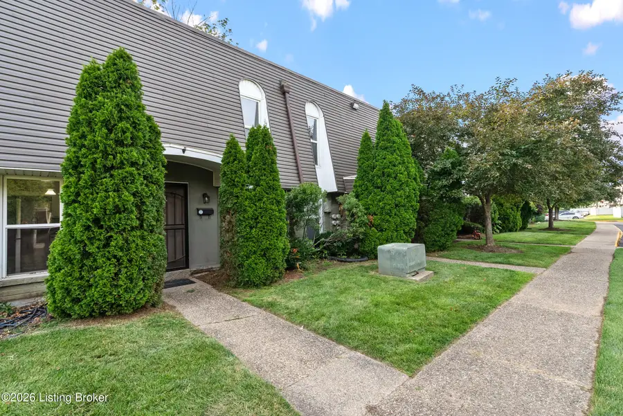 602 La Fontenay Ct, Louisville, KY 40223 - #3