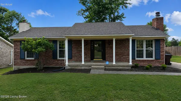 3902 Bristol Oaks Dr, Jeffersontown, KY 40299