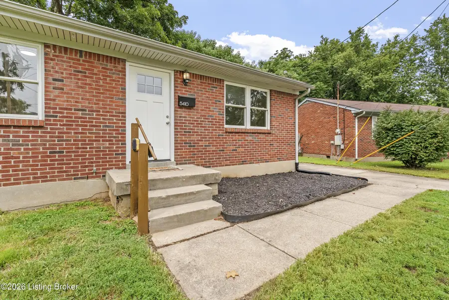 5410 Anatahan Ct, Louisville, KY 40272 - #2