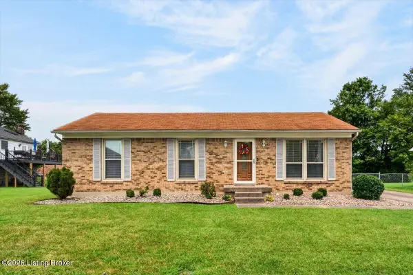 4703 Tivis Ct, Louisville, KY 40218