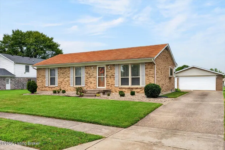 4703 Tivis Ct, Louisville, KY 40218 - #2