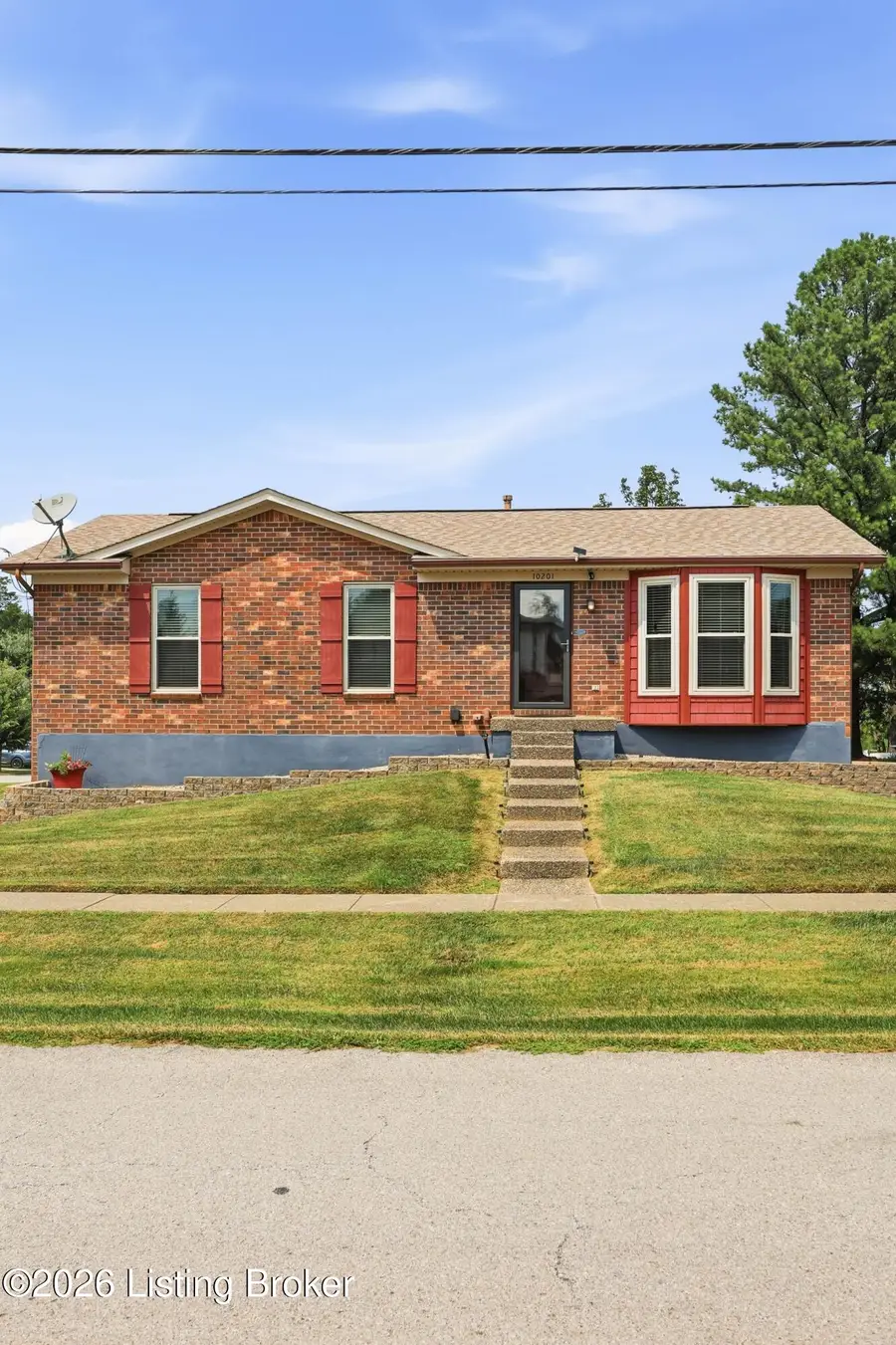 10201 Bayport Rd, Jeffersontown, KY 40299 - #2