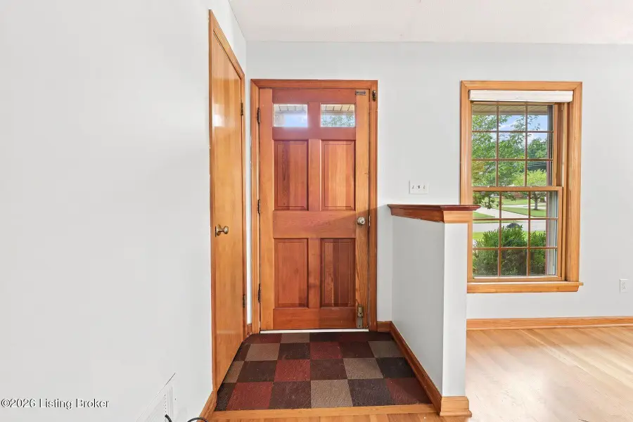 9015 Shevie Dr, Louisville, KY 40272 - #3