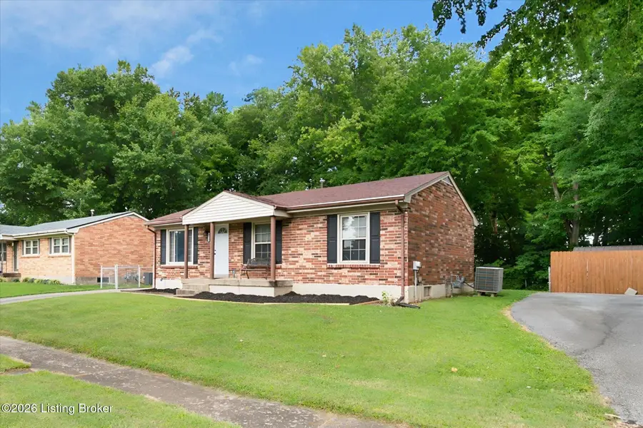 9218 Pagoda Dr, Louisville, KY 40229 - #2