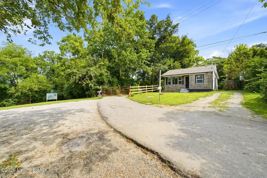 403 Maple Ct, La Grange, KY 40031 - #3