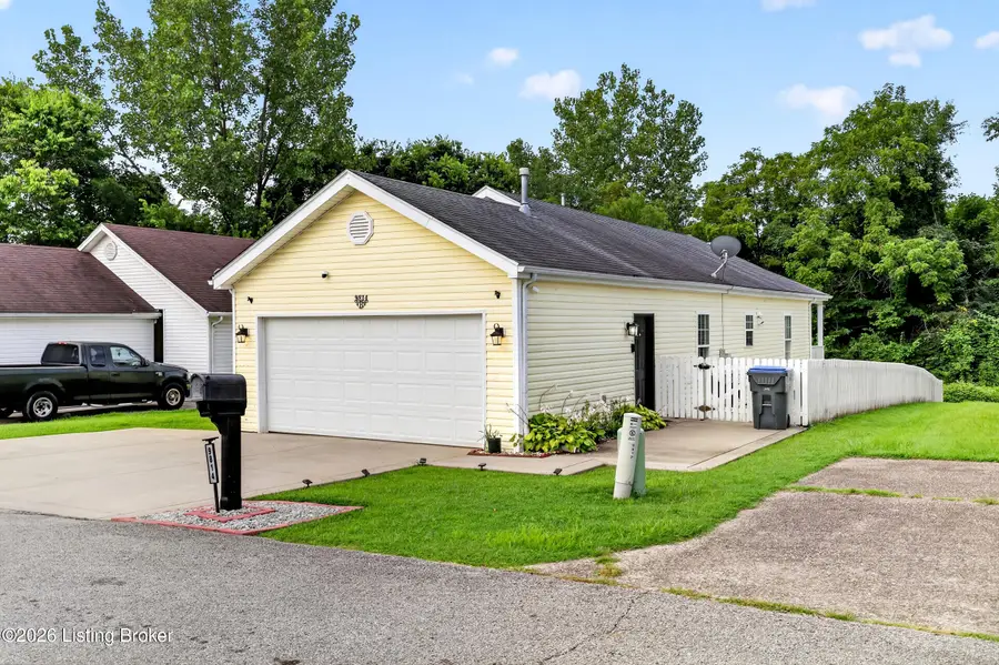 9814 Williamsborough Ln, Louisville, KY 40291 - #2