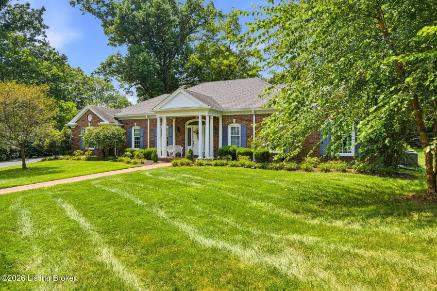 2902 Falmouth Dr, Louisville, KY 40205 - #2