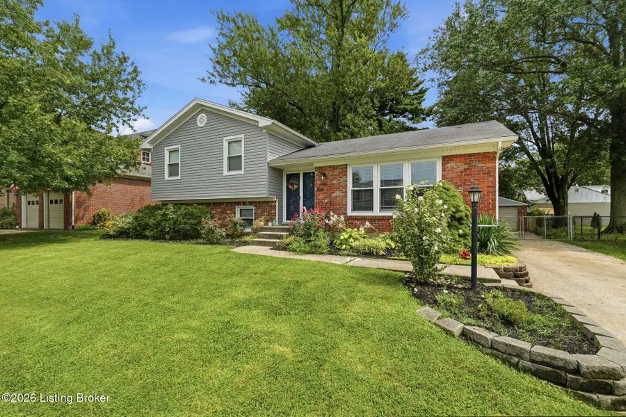 3102 Pomeroy Dr, Louisville, KY 40220 - #2
