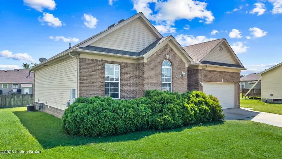 4223 Southern Farm Blvd, Louisville, KY 40216 - #2