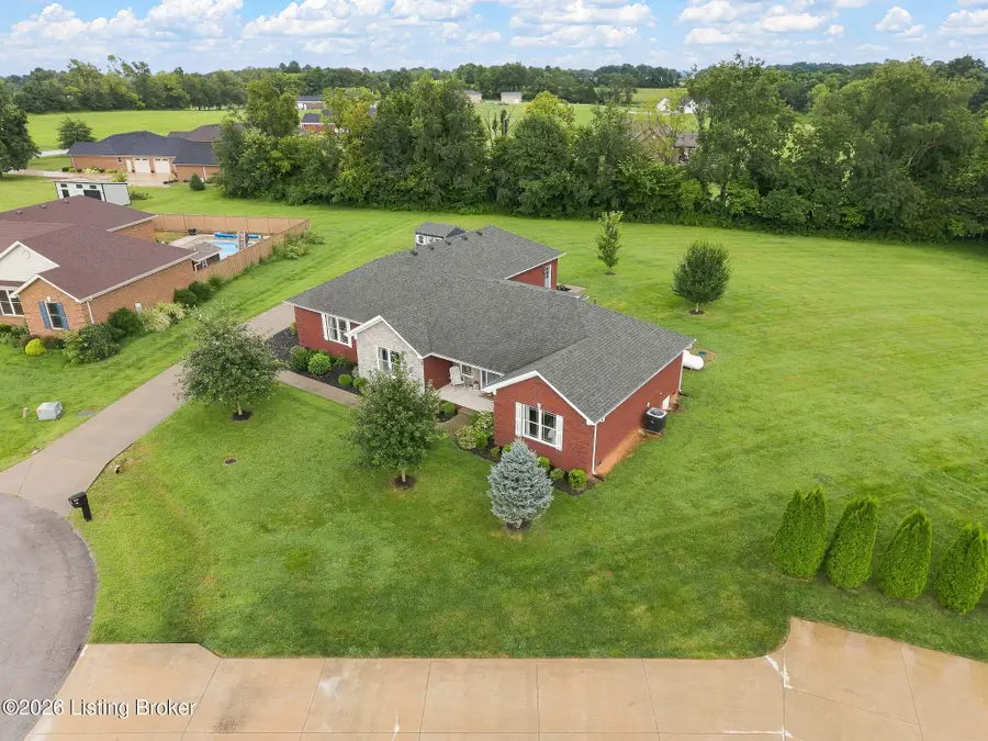 111 Presley Dr, Bardstown, KY 40004 - #2