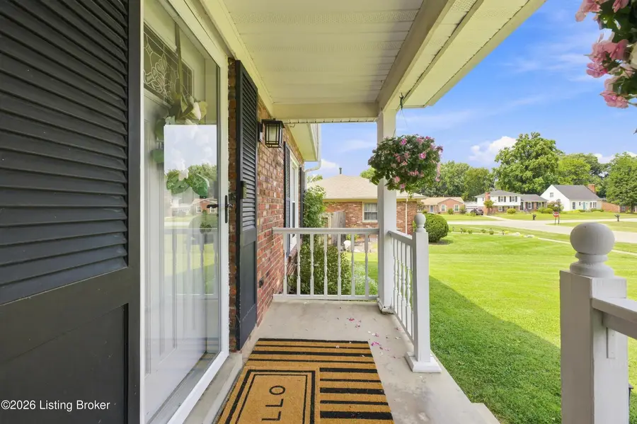 9202 Auburn Ave, Jeffersontown, KY 40299 - #3