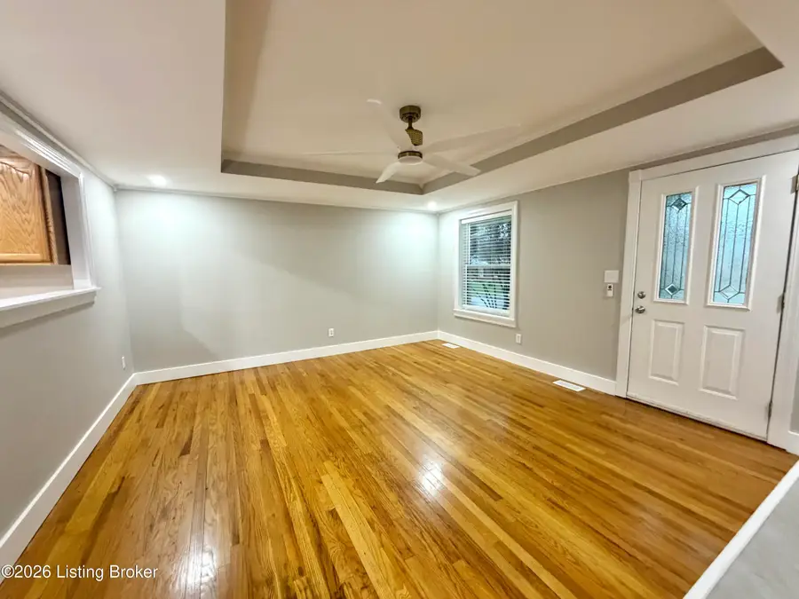 169 S Circlecrest Dr, Louisville, KY 40229 - #3