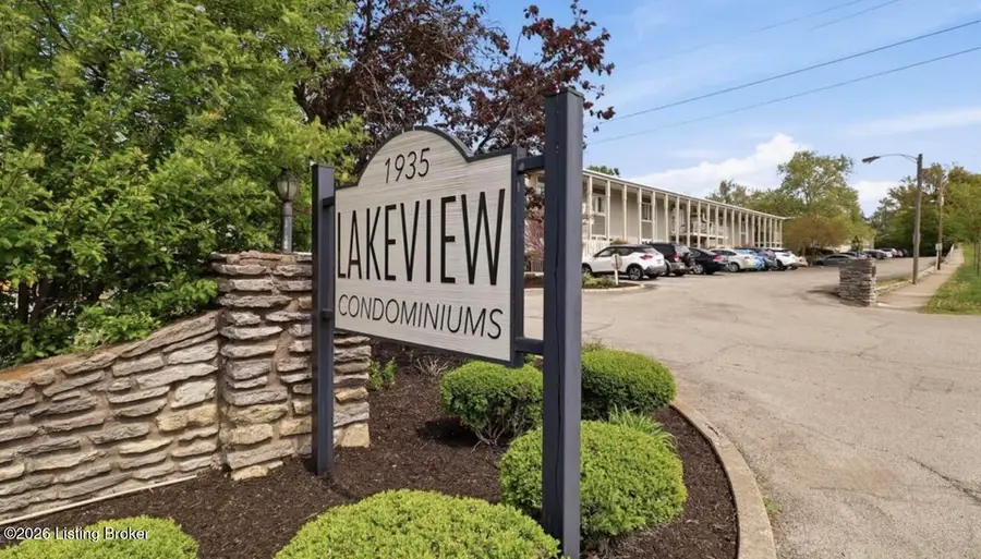 1935 Gardiner Ln #APT D48, Louisville, KY 40205 - #2