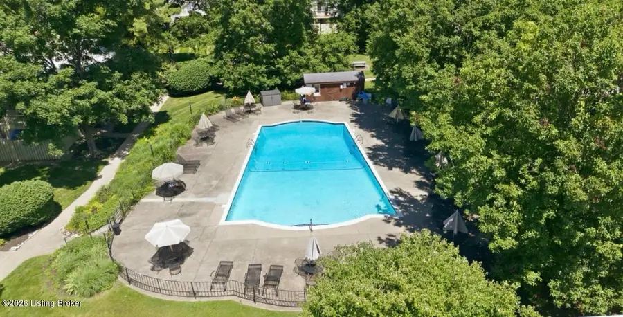 1935 Gardiner Ln #APT D48, Louisville, KY 40205 - #3