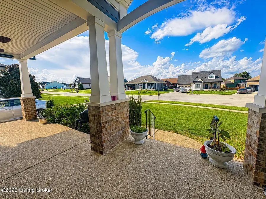 147 Williamsburg Ct, Mount Washington, KY 40047 - #2
