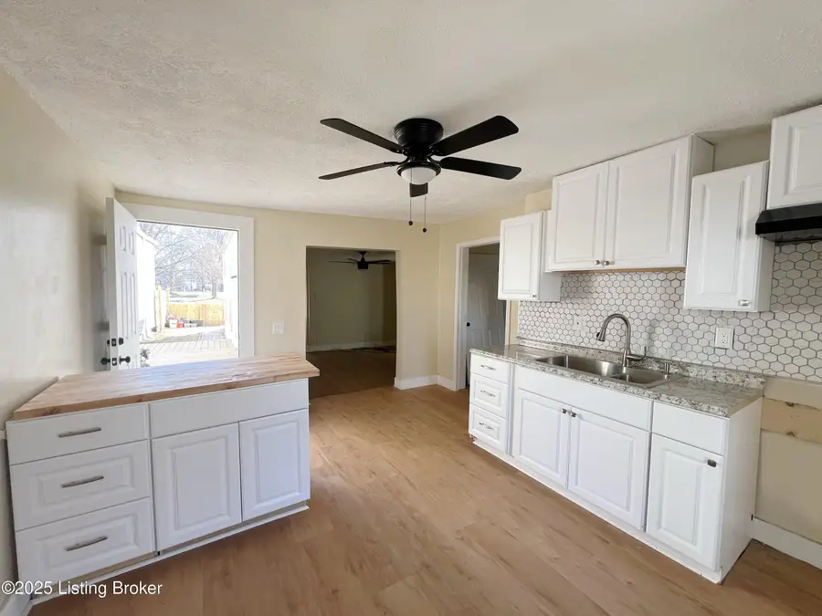 1913 Duncan St, Louisville, KY 40203 - #2