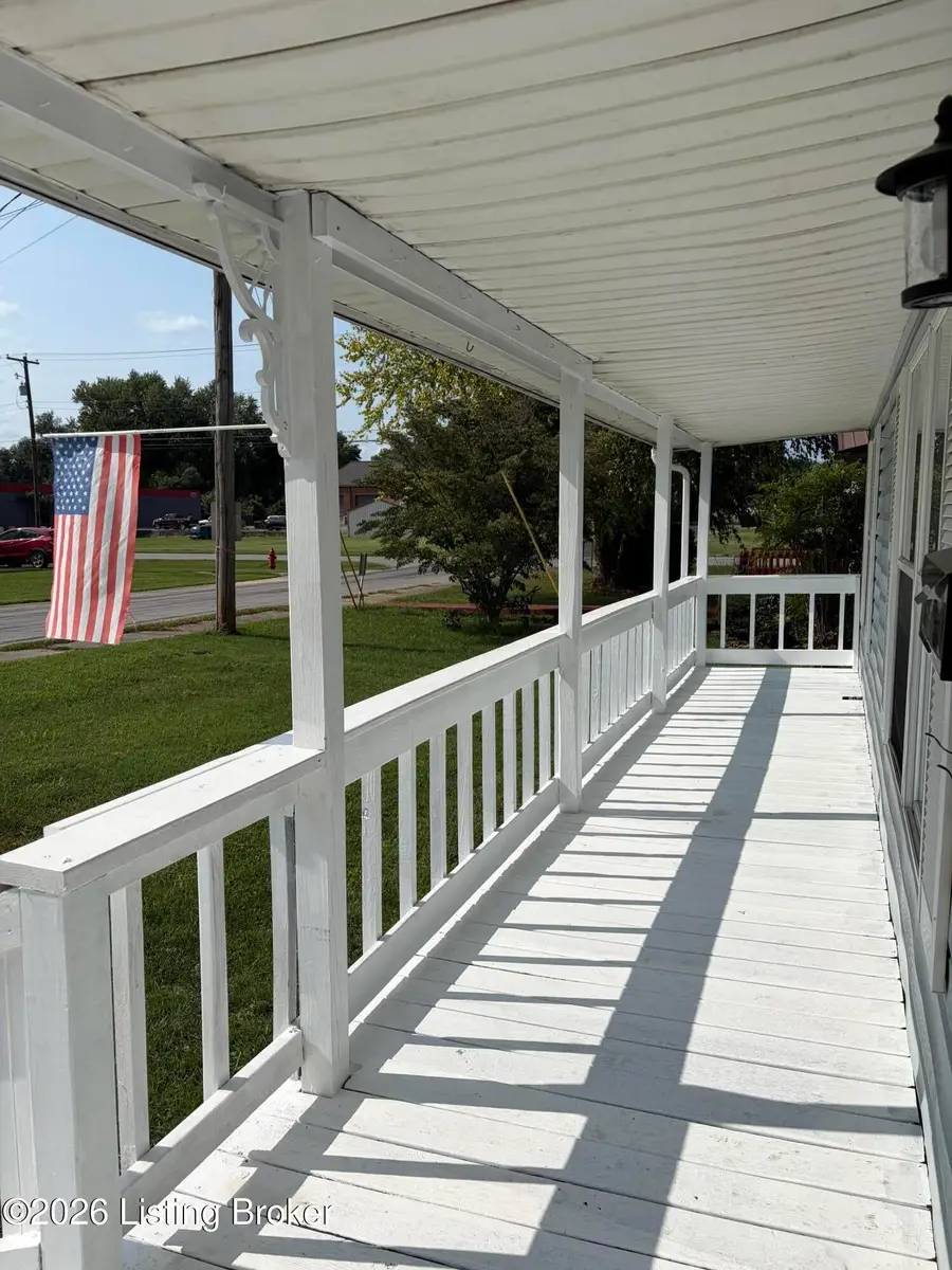 603 8th St, Carrollton, KY 41008 - #3