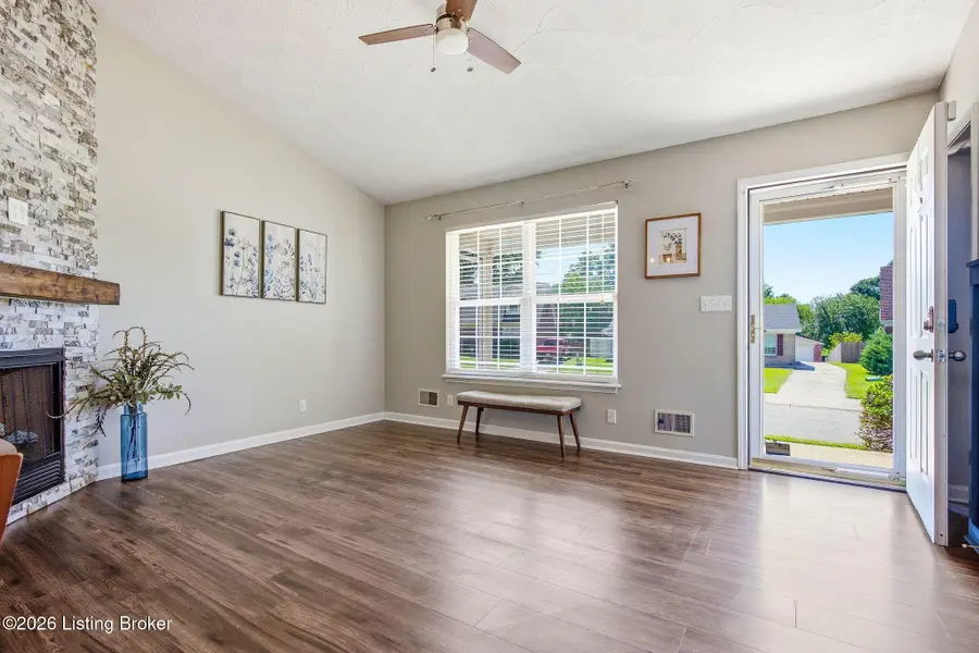 3107 Pine Trace Ct, Louisville, KY 40272 - #2