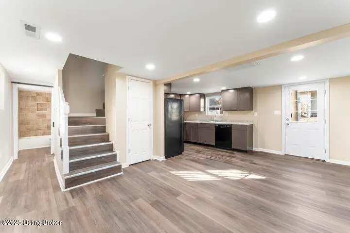 2724 Triplett Ct, Louisville, KY 40216 - #3