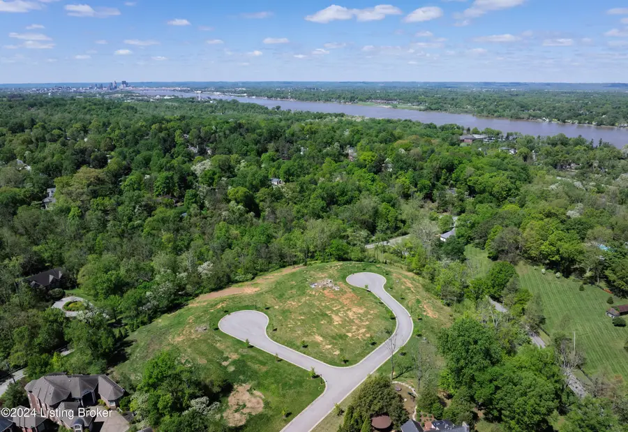 4501 Poplar Manor Rd, Louisville, KY 40207 - #3