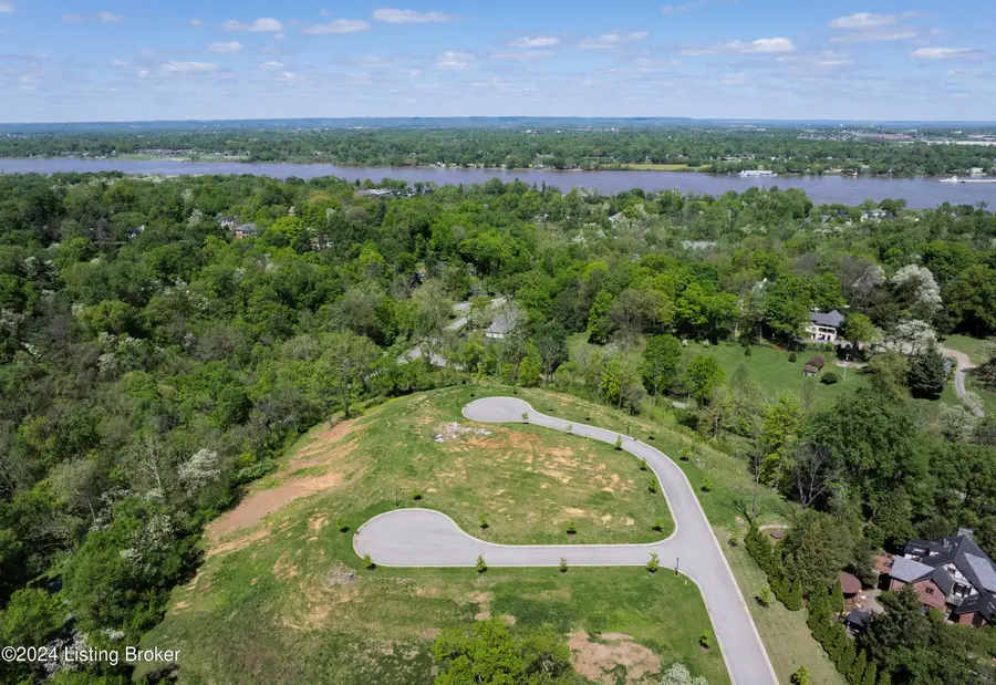 4500 Poplar Manor Rd, Louisville, KY 40207 - #2