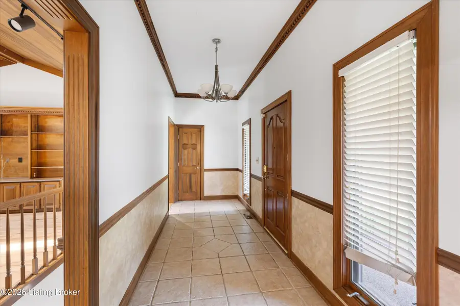 9214 Reigate Ct, Louisville, KY 40222 - #3