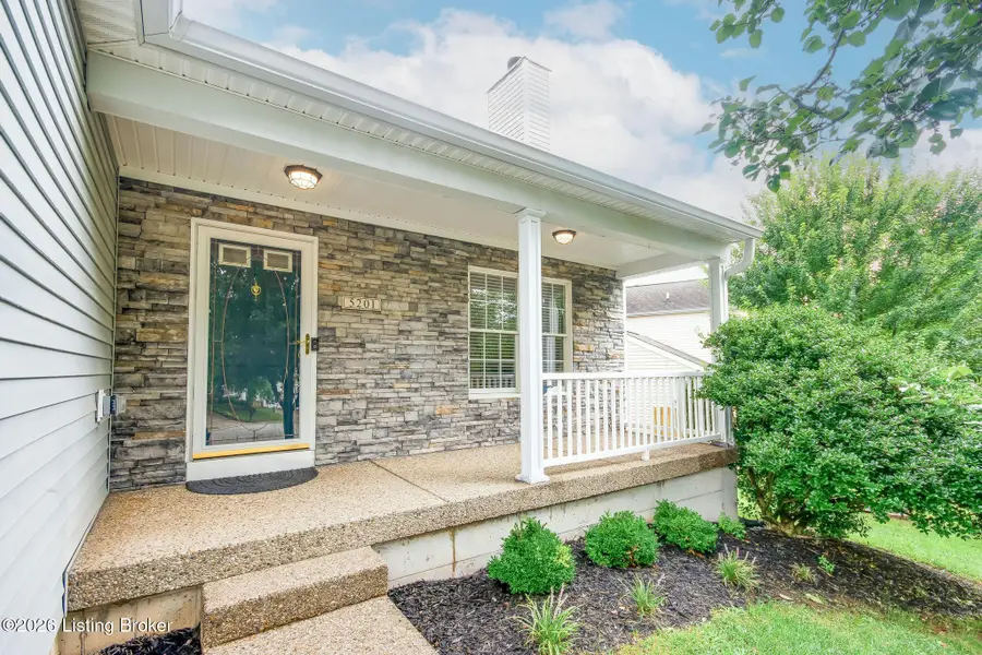 5201 Oldshire Rd, Louisville, KY 40229 - #2
