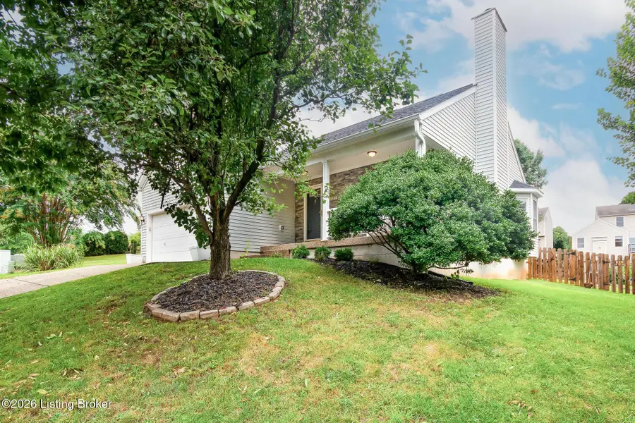 5201 Oldshire Rd, Louisville, KY 40229 - #3