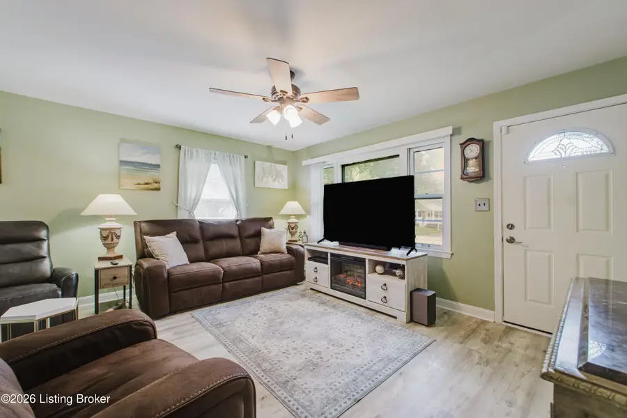 6001 Middlerose Cir, Louisville, KY 40272 - #3