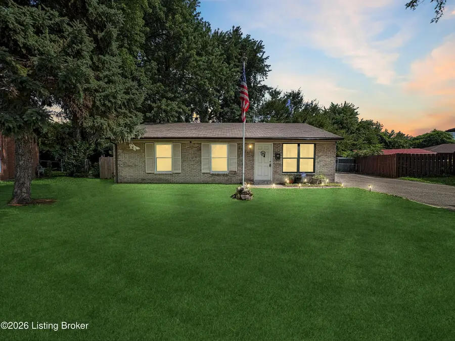 4906 Lesabre Dr, Louisville, KY 40216 - #2